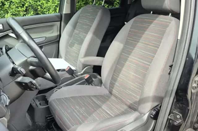 Ford C-Max (2009) thumbnail 6