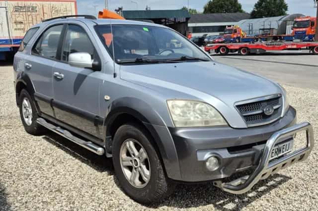Kia Sorento (2006) thumbnail 3