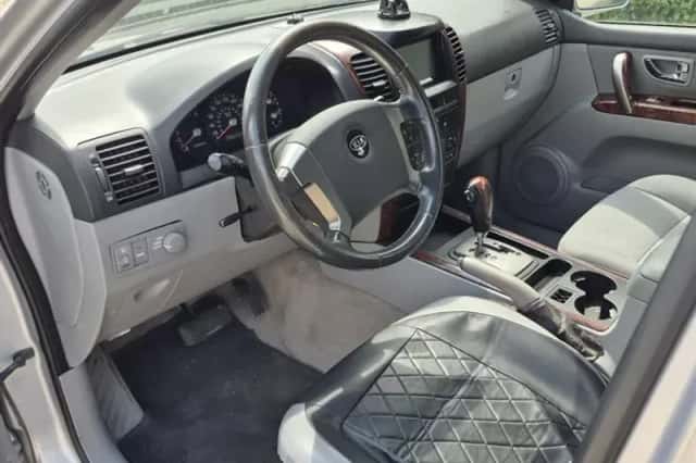 Kia Sorento (2006) thumbnail 4