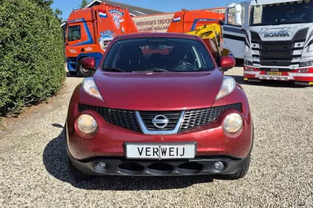 Nissan Juke (2011) thumbnail 2