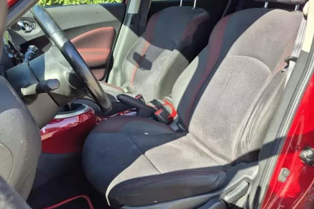 Nissan Juke (2011) thumbnail 6