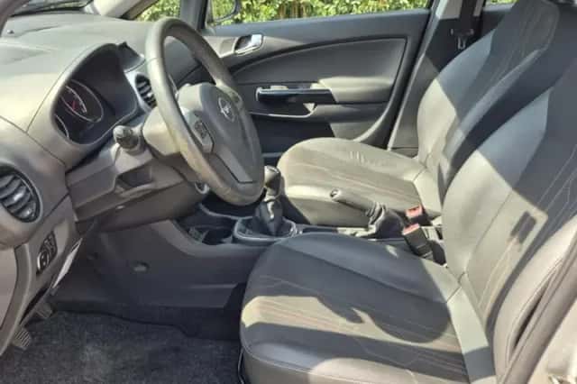 Opel Corsa (2012) thumbnail 5