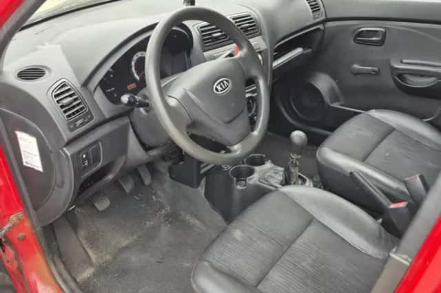 Kia Picanto (2008) thumbnail 4