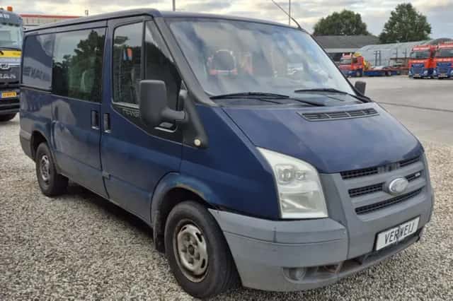 Ford Transit (2008) thumbnail 3