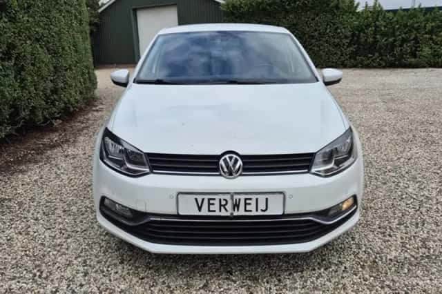 Volkswagen Polo (2016) thumbnail 2