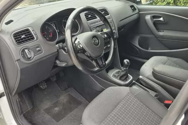 Volkswagen Polo (2016) thumbnail 4
