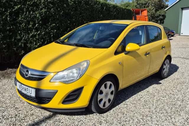 Opel Corsa (2012) thumbnail 1