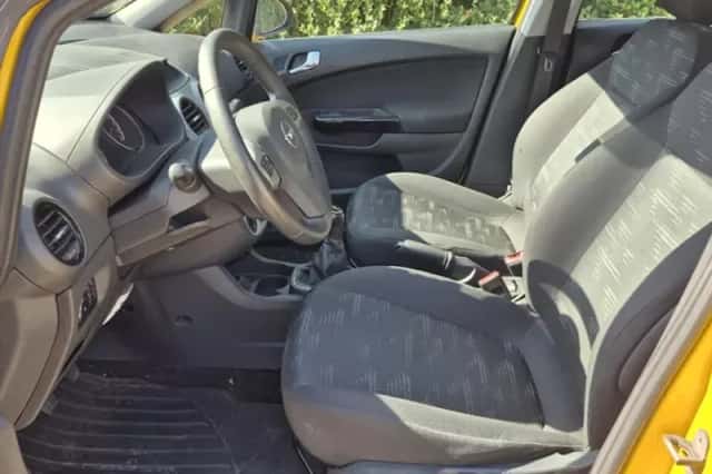 Opel Corsa (2012) thumbnail 5