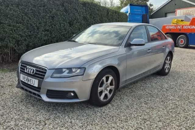 Audi A4 (2011) thumbnail 1