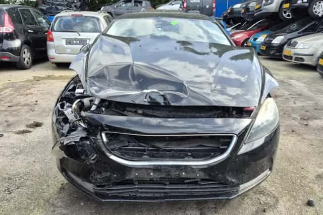 Volvo V40 (2013) thumbnail 2