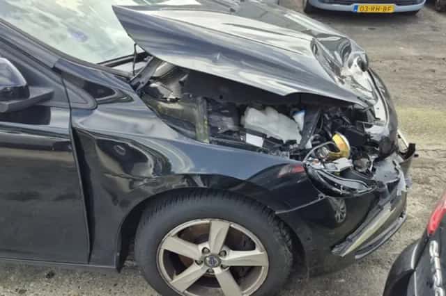Volvo V40 (2013) thumbnail 3
