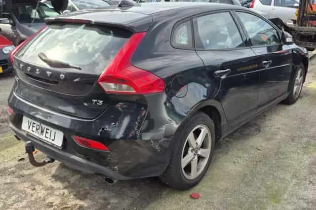 Volvo V40 (2013) thumbnail 4