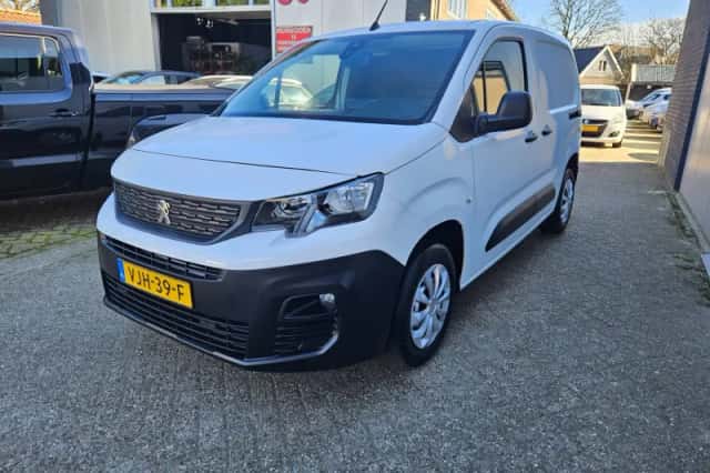 Peugeot Partner (2021) thumbnail 2