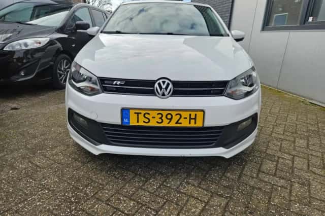 Volkswagen Polo (2012) thumbnail 4