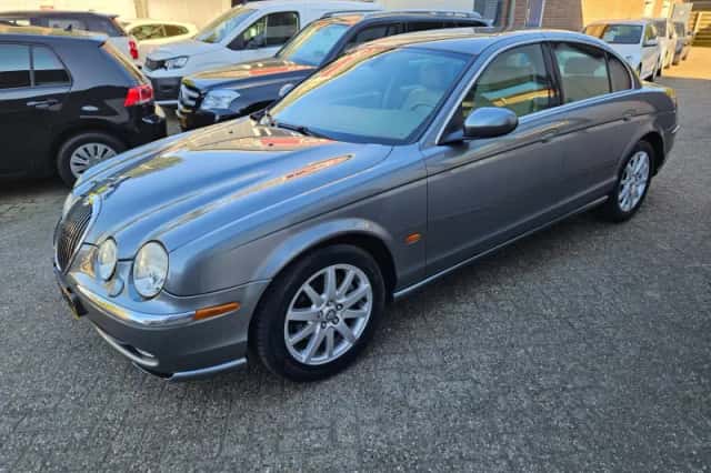 Jaguar S-Type (2004) thumbnail 3
