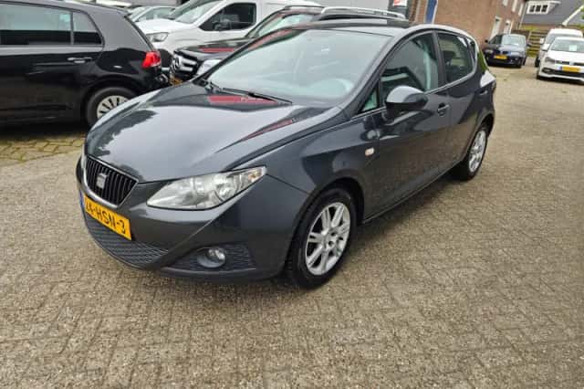 SEAT Ibiza (2009) thumbnail 2
