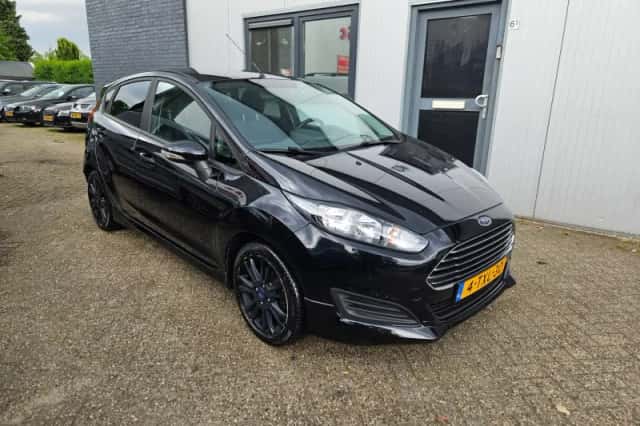 Ford Fiesta (2014) thumbnail 1
