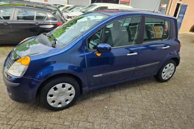 Renault Modus (2005) thumbnail 4