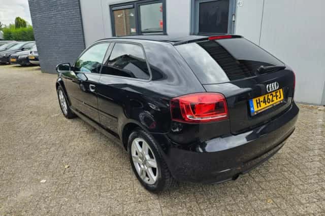 Audi A3 (2010) thumbnail 5