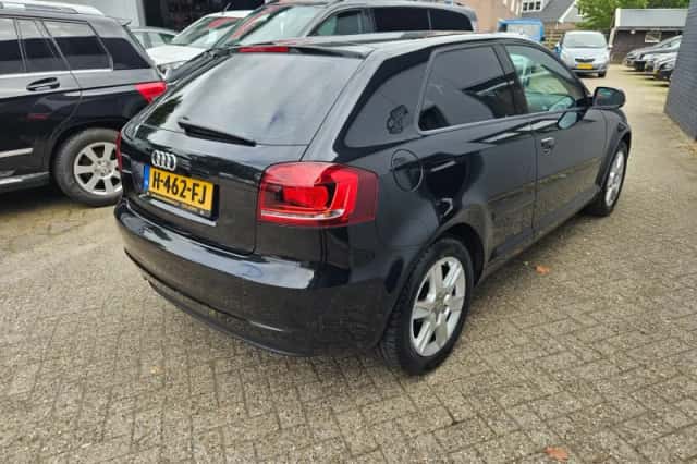 Audi A3 (2010) thumbnail 6