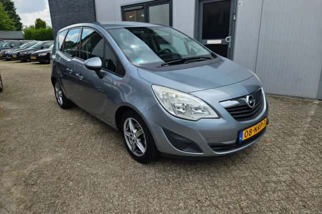Opel Meriva (2010) thumbnail 1