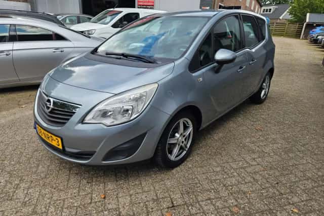 Opel Meriva (2010) thumbnail 2