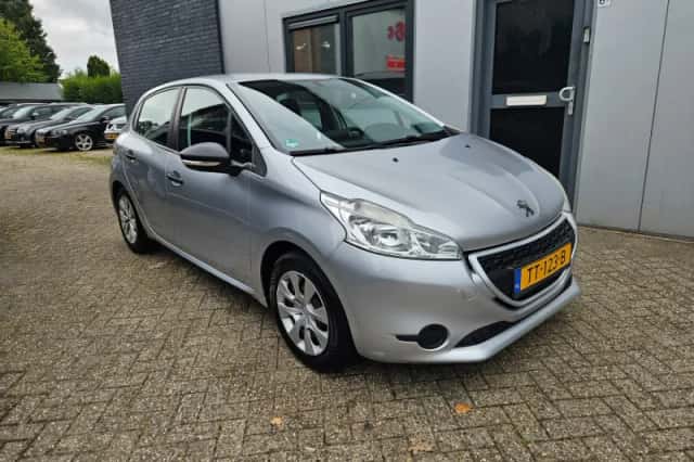 Peugeot 208 (2013) thumbnail 1