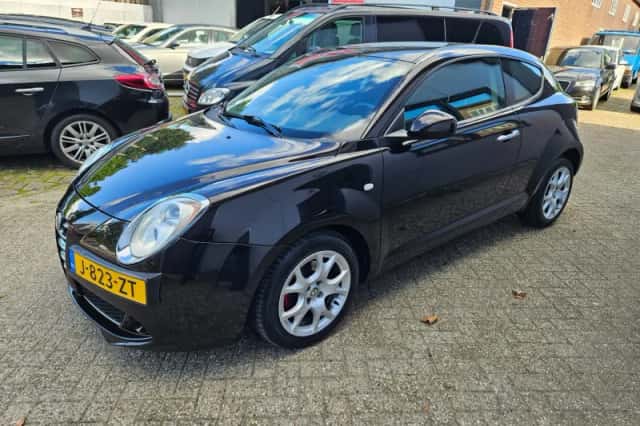 Alfa Romeo MiTo (2010) thumbnail 4