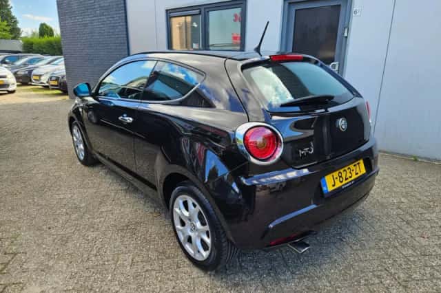 Alfa Romeo MiTo (2010) thumbnail 5