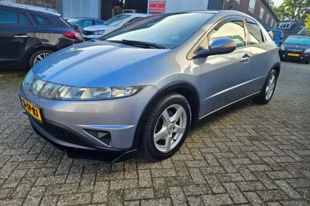 Honda Civic (2006) thumbnail 2