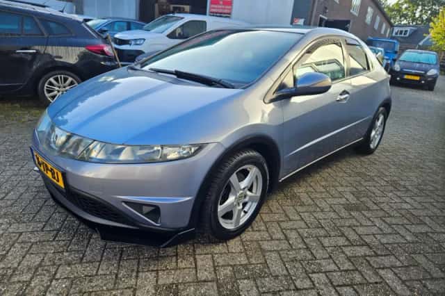 Honda Civic (2006) thumbnail 3