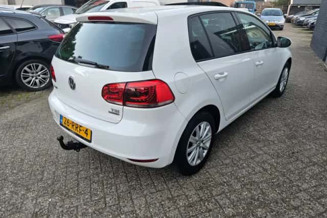 Volkswagen Golf (2011) thumbnail 6