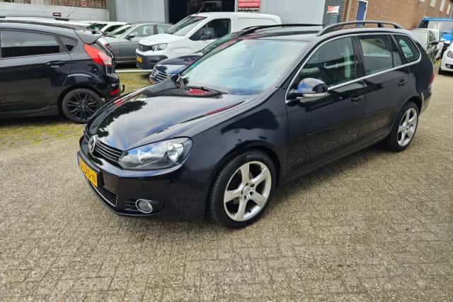 Volkswagen Golf (2013) thumbnail 4