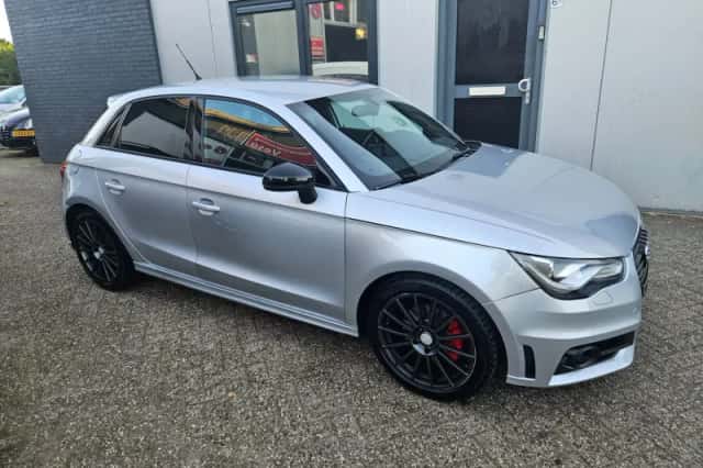 Audi A1 (2012) thumbnail 4