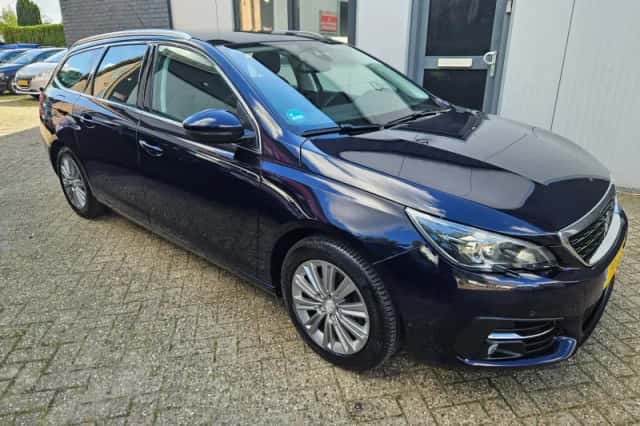 Peugeot 308 (2018) thumbnail 3