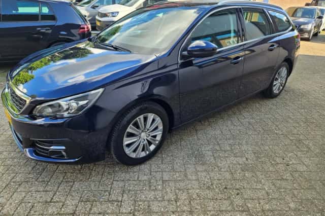 Peugeot 308 (2018) thumbnail 4