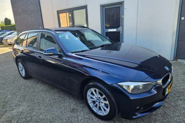 BMW 3-Serie (2014) thumbnail 3