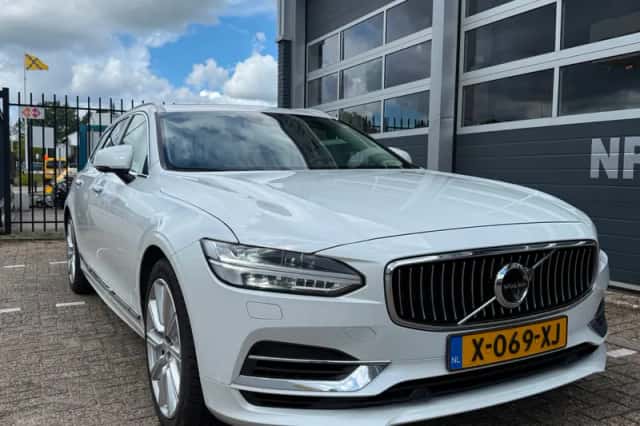Volvo V90 (2019) thumbnail 4