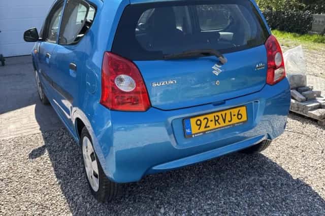 Suzuki Alto (2011) thumbnail 3