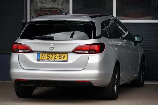 Opel Astra Sports Tourer (2021) thumbnail 2