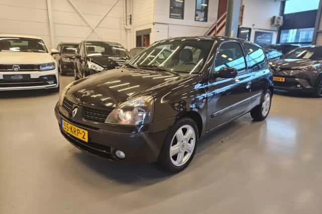 Renault Clio (2002) thumbnail 1