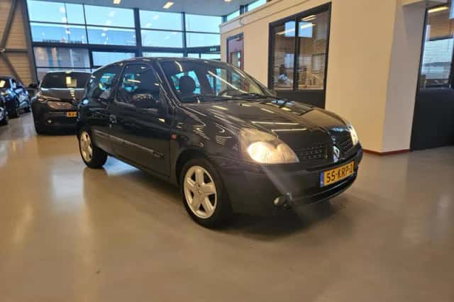 Renault Clio (2002) thumbnail 4