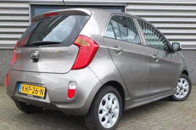 Kia Picanto (2013) thumbnail 5