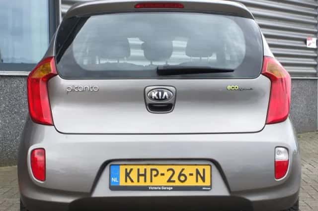 Kia Picanto (2013) thumbnail 6