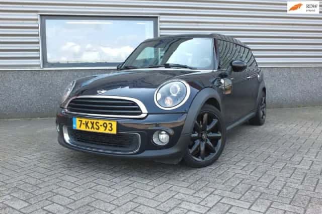 MINI Clubman (2012) thumbnail 1