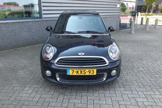 MINI Clubman (2012) thumbnail 4