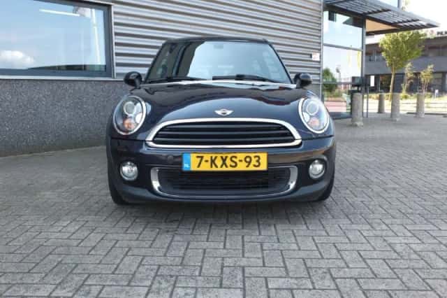 MINI Clubman (2012) thumbnail 5