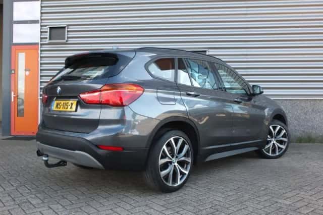 BMW X1 (2017) thumbnail 2