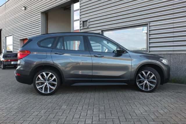 BMW X1 (2017) thumbnail 6
