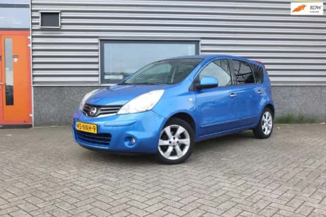Nissan Note (2010) thumbnail 1